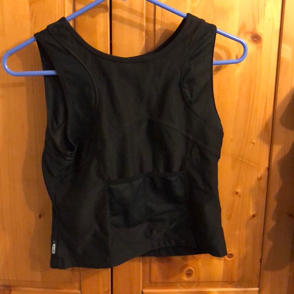 Nike black workout crop top size m and s - Picture 3 of 4
